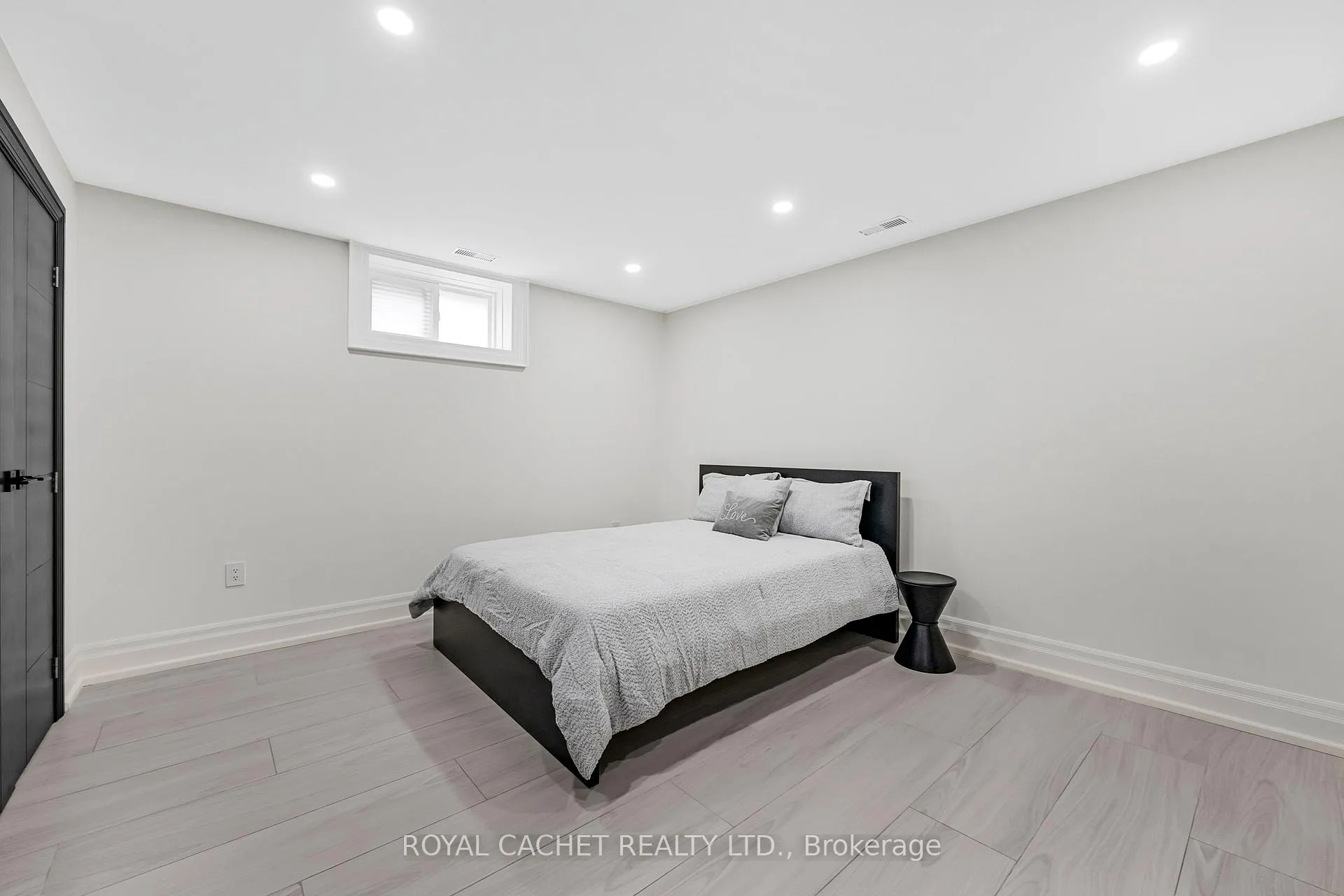 Photo 35 of 18 Ivorwood Crescent W, Scarborough, Wexford-Maryvale — HOMEH