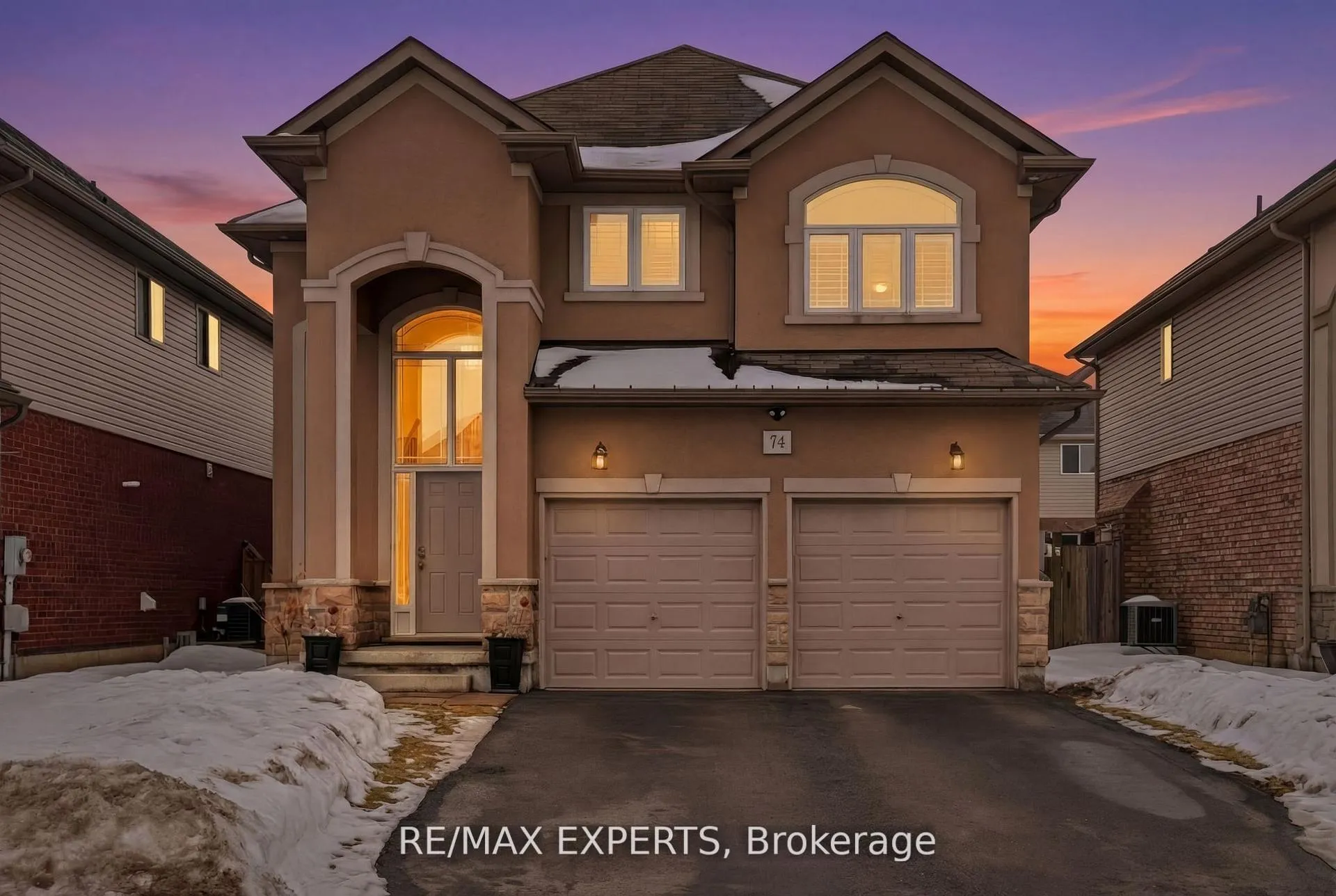 Photo 1 of 74 Boulder Crescent, Hamilton, Stoney Creek Mountain — HOMEH