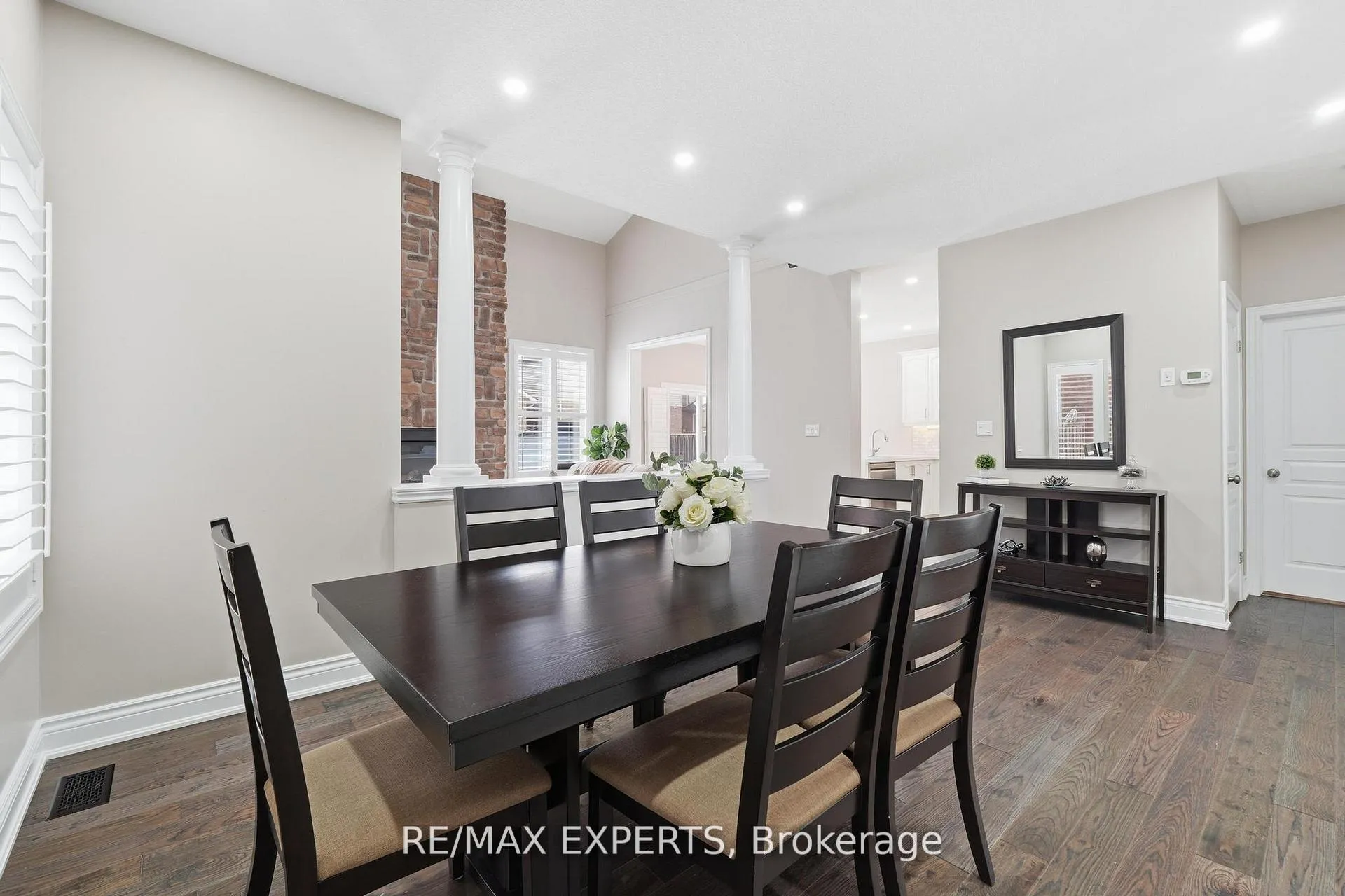 Photo 9 of 74 Boulder Crescent, Hamilton, Stoney Creek Mountain — HOMEH