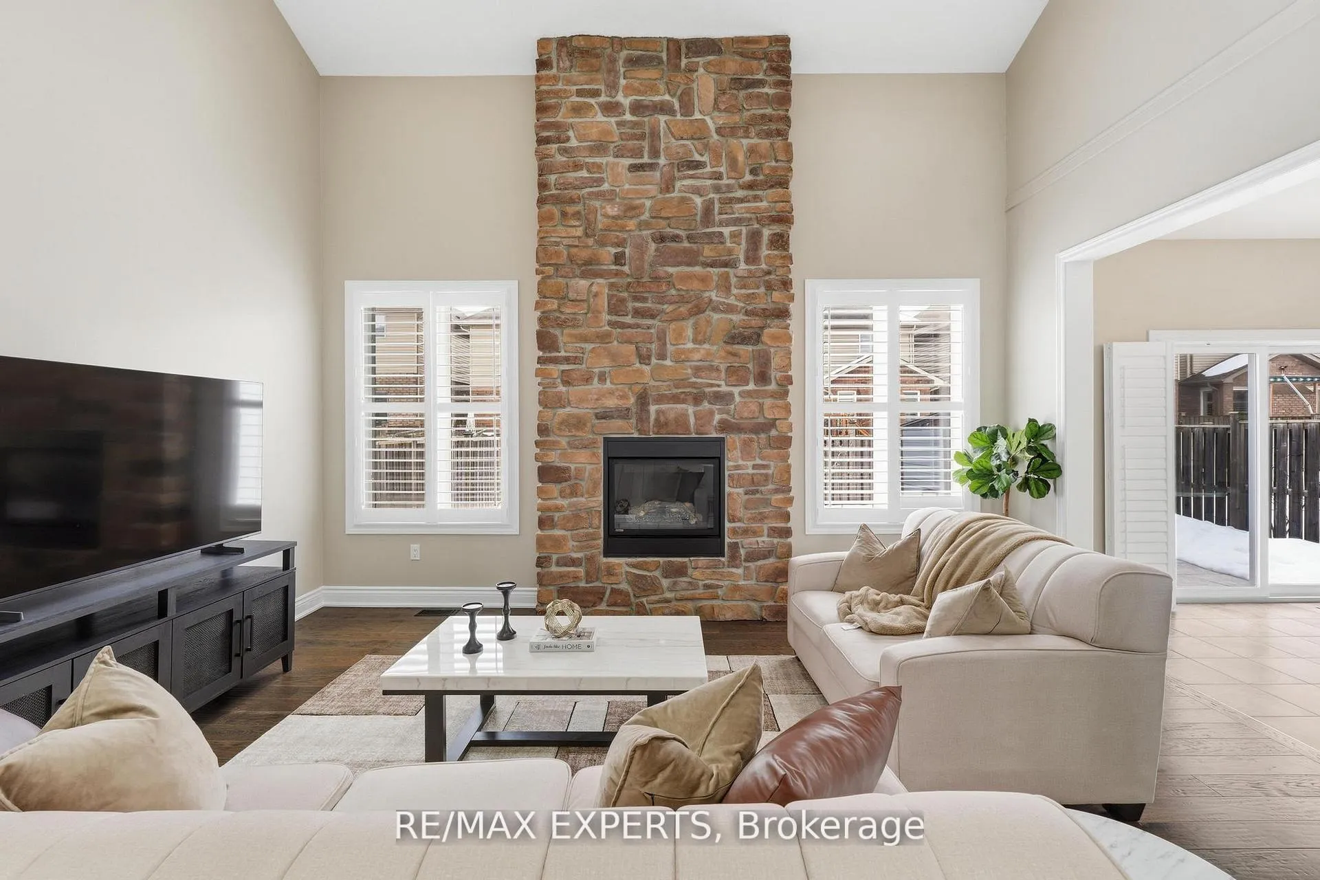 Photo 13 of 74 Boulder Crescent, Hamilton, Stoney Creek Mountain — HOMEH