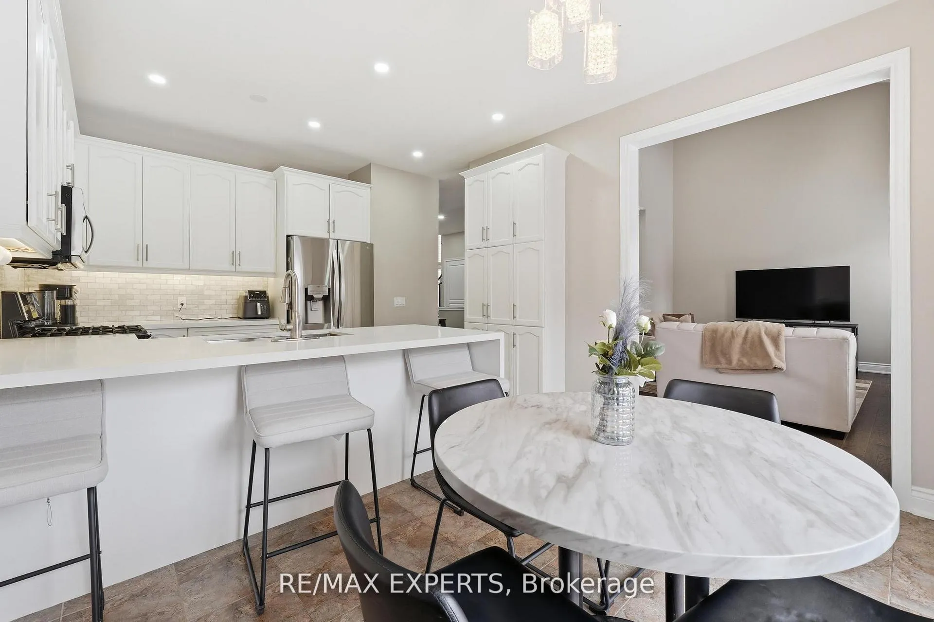 Photo 18 of 74 Boulder Crescent, Hamilton, Stoney Creek Mountain — HOMEH