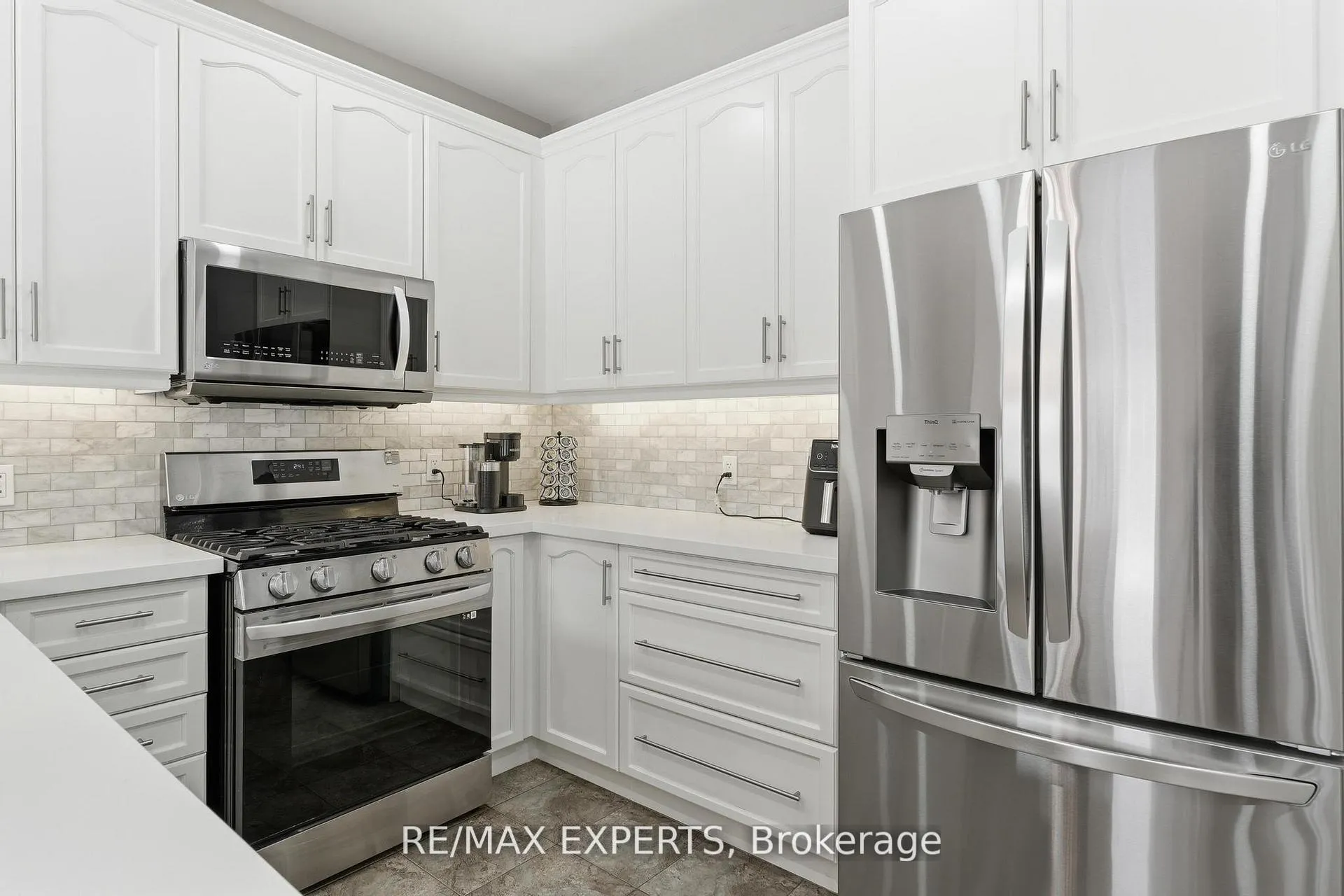 Photo 22 of 74 Boulder Crescent, Hamilton, Stoney Creek Mountain — HOMEH