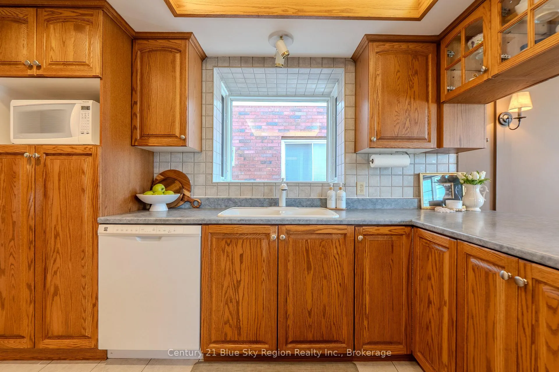 Photo 8 of 14 Sable Crescent, North Bay, Birchaven — HOMEH
