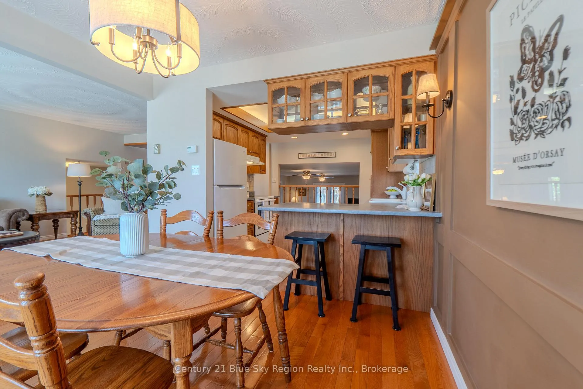 Photo 13 of 14 Sable Crescent, North Bay, Birchaven — HOMEH