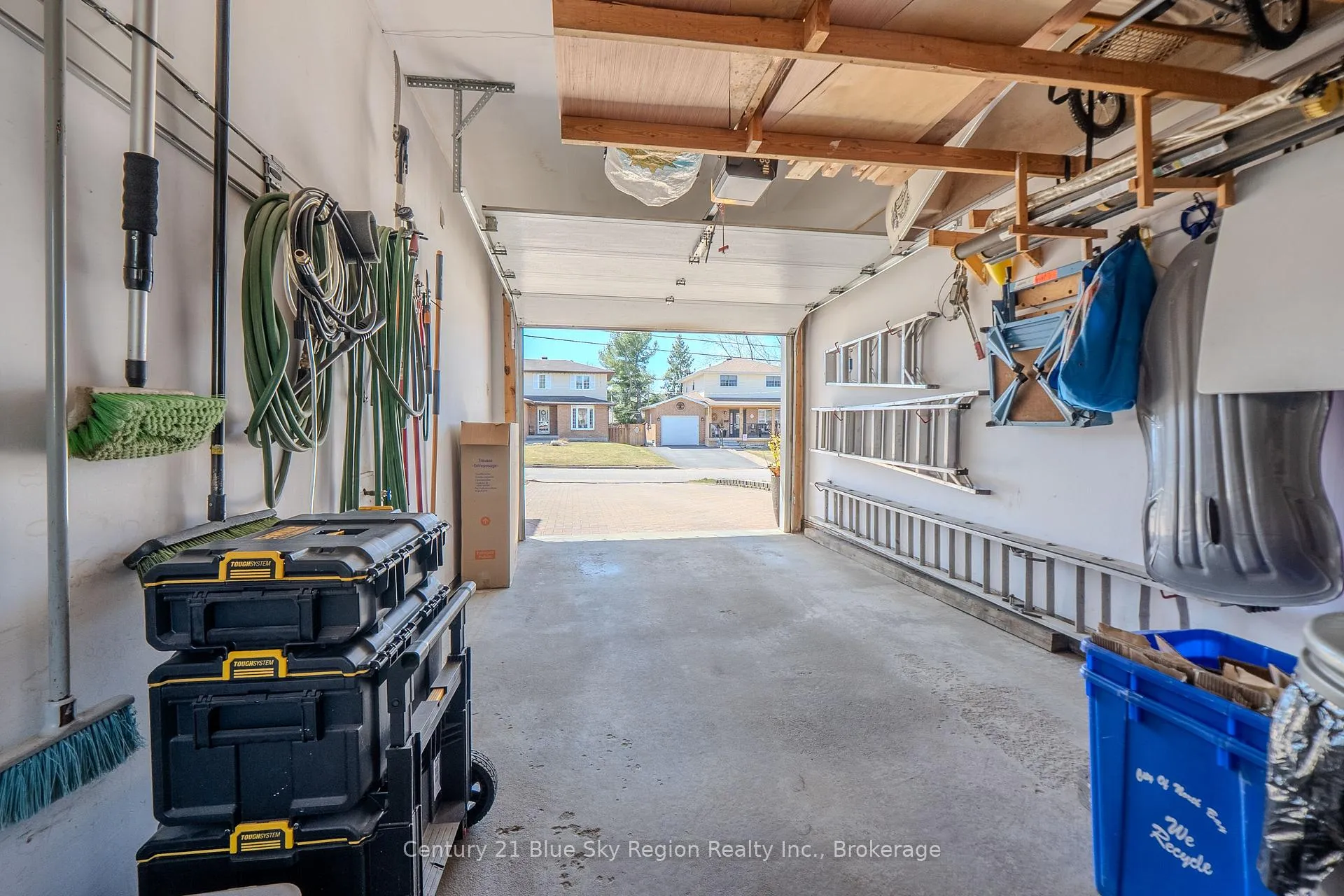 Photo 46 of 14 Sable Crescent, North Bay, Birchaven — HOMEH
