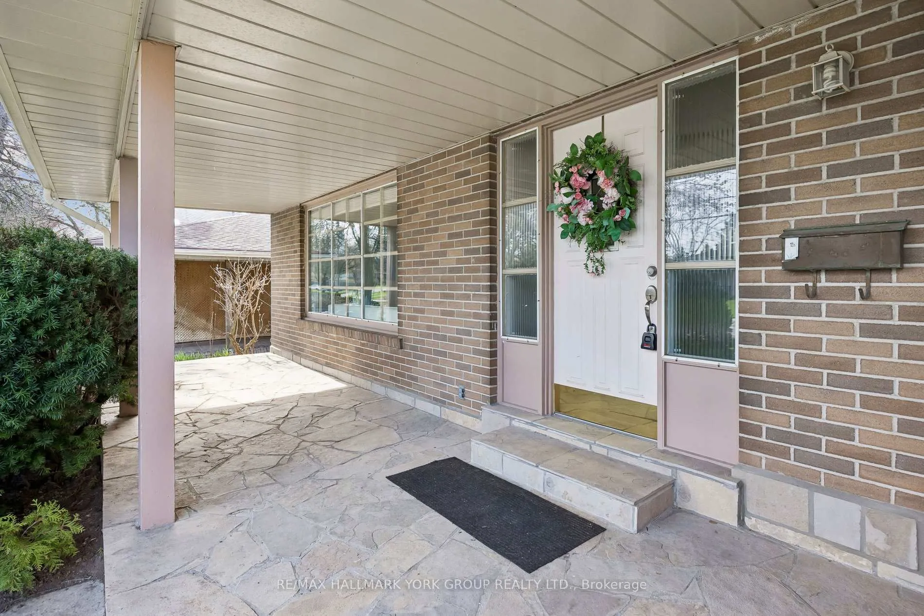 Photo 3 of 86 Nymark Avenue, North York, Don Valley Village — HOMEH