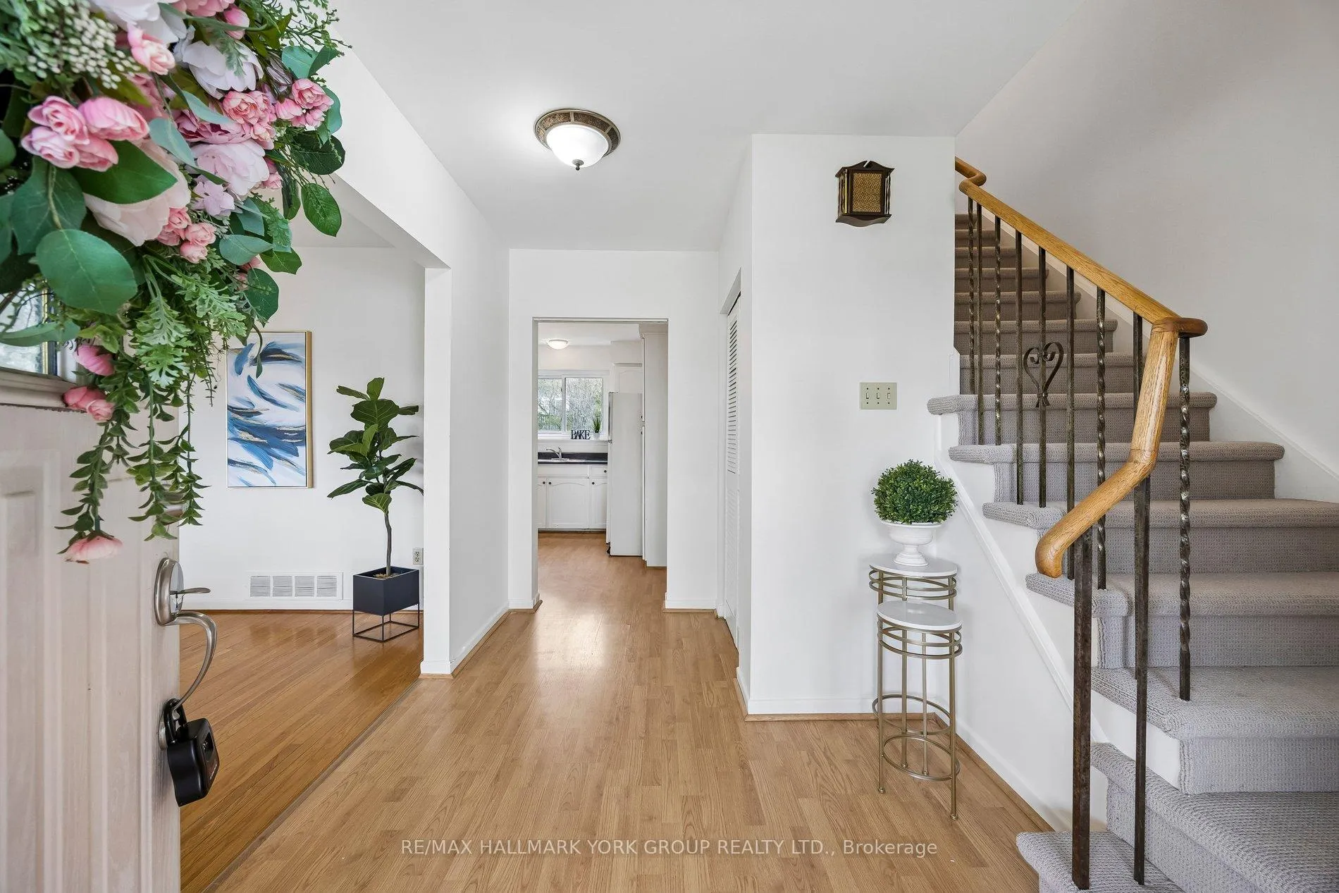 Photo 6 of 86 Nymark Avenue, North York, Don Valley Village — HOMEH