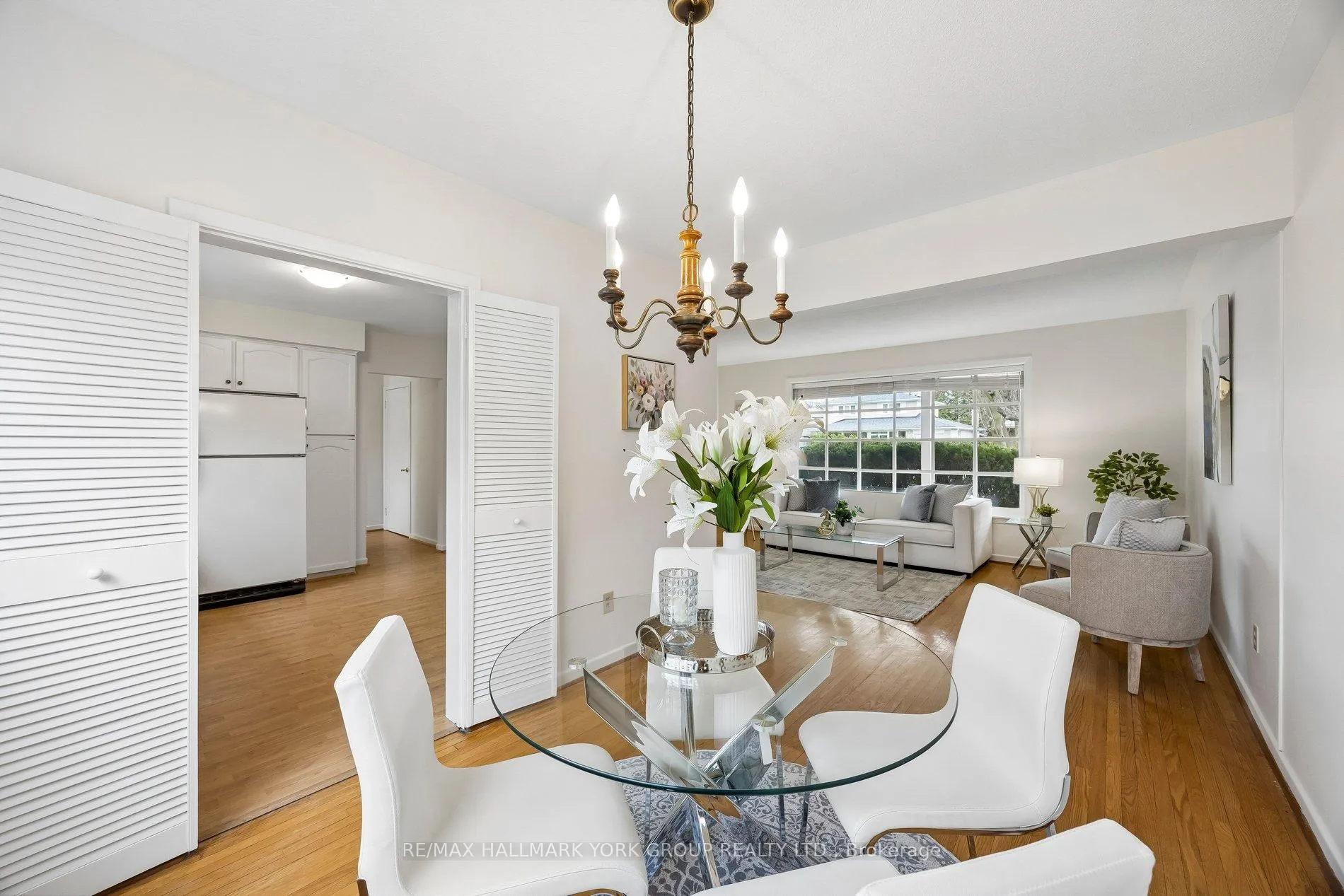 Photo 16 of 86 Nymark Avenue, North York, Don Valley Village — HOMEH