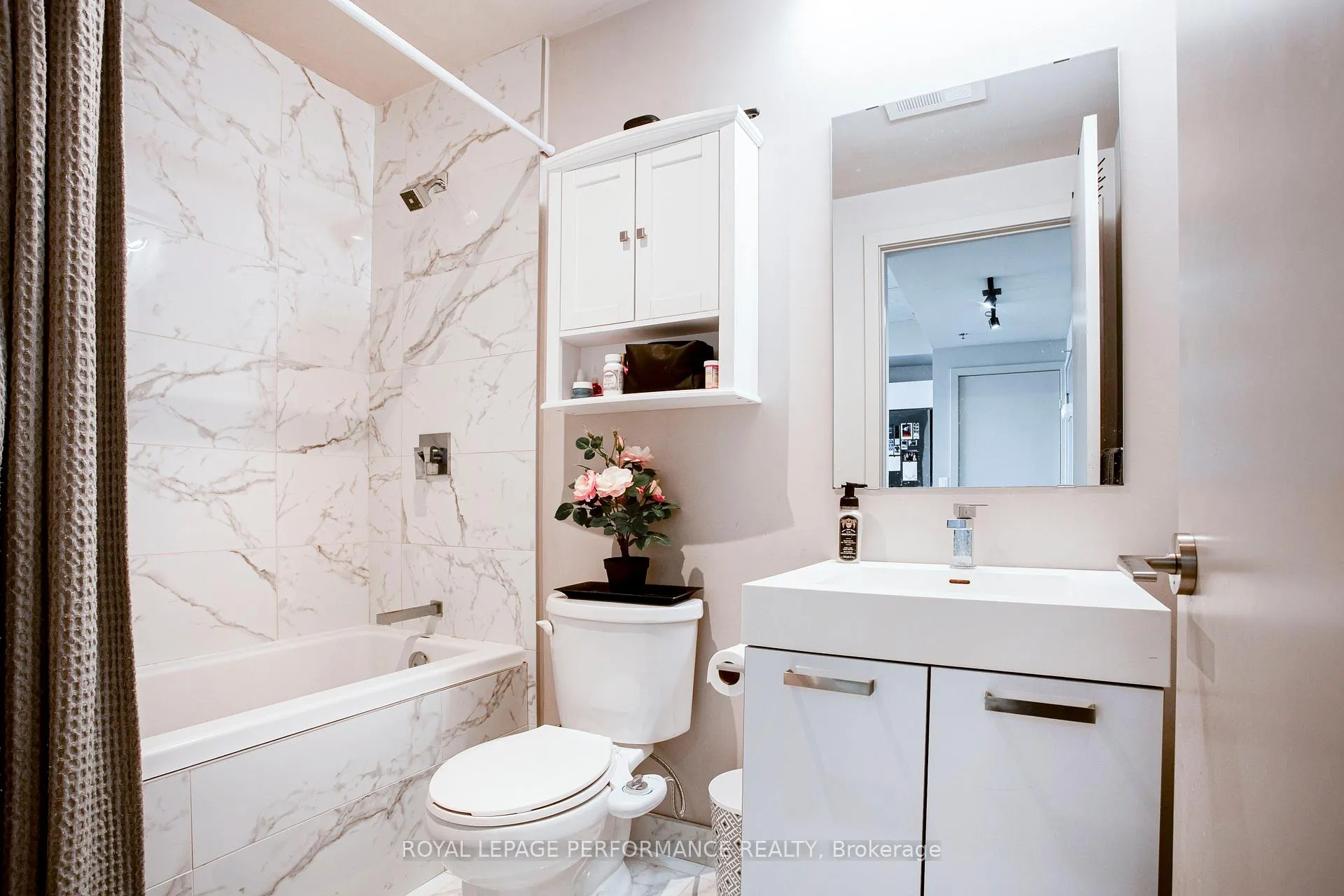 Photo 13 of Unit 1704, 203 Catherine Street E, Ottawa, Ottawa Centre — HOMEH