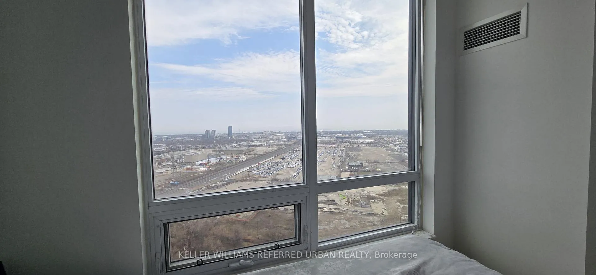 Photo 15 of Unit 2809 - Main room, 20 Thomas Riley Road, Etobicoke, Islington-City Centre West — HOMEH