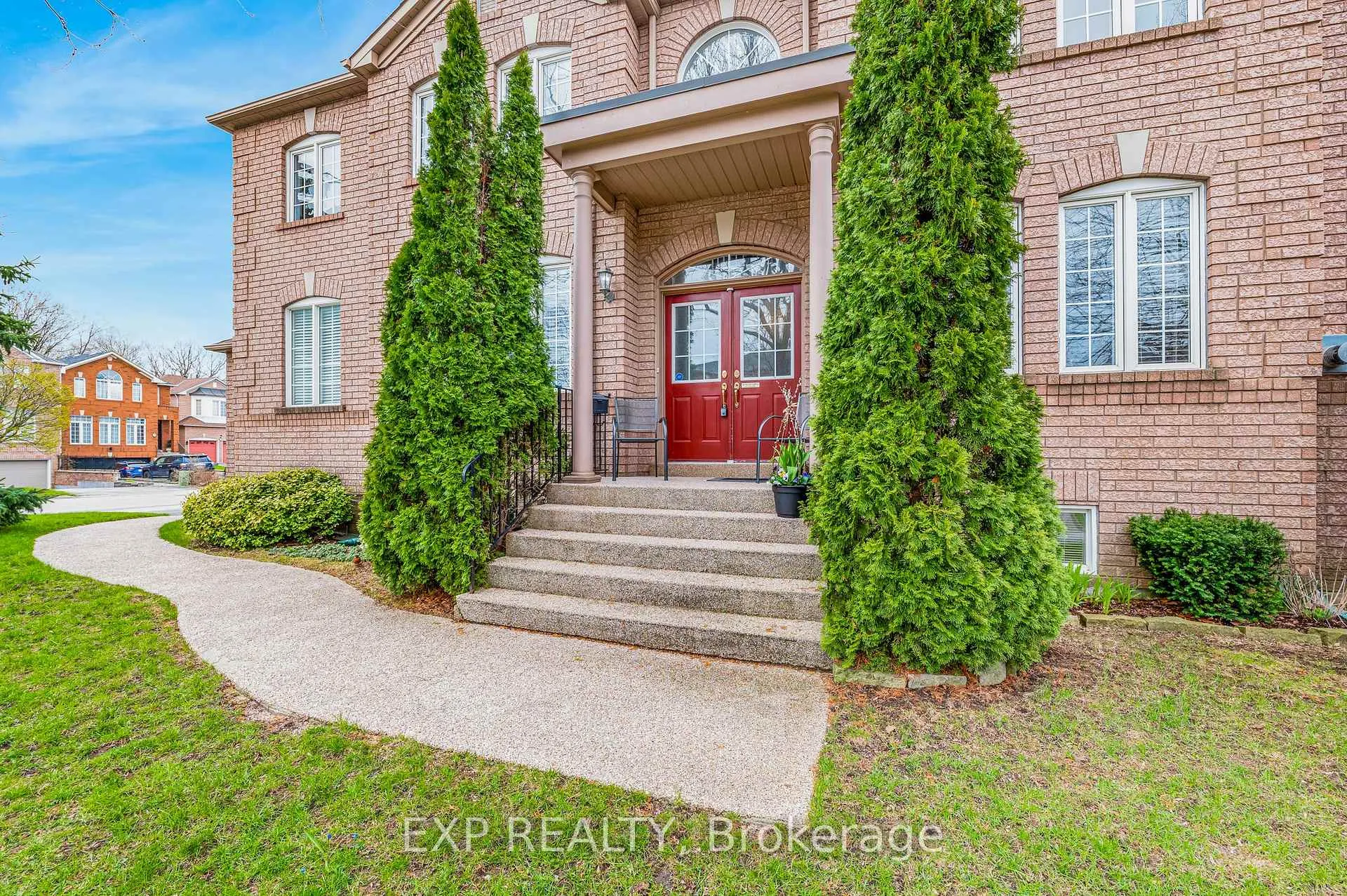 Photo 2 of 56 Moreau Trail, Scarborough, Clairlea-Birchmount — HOMEH