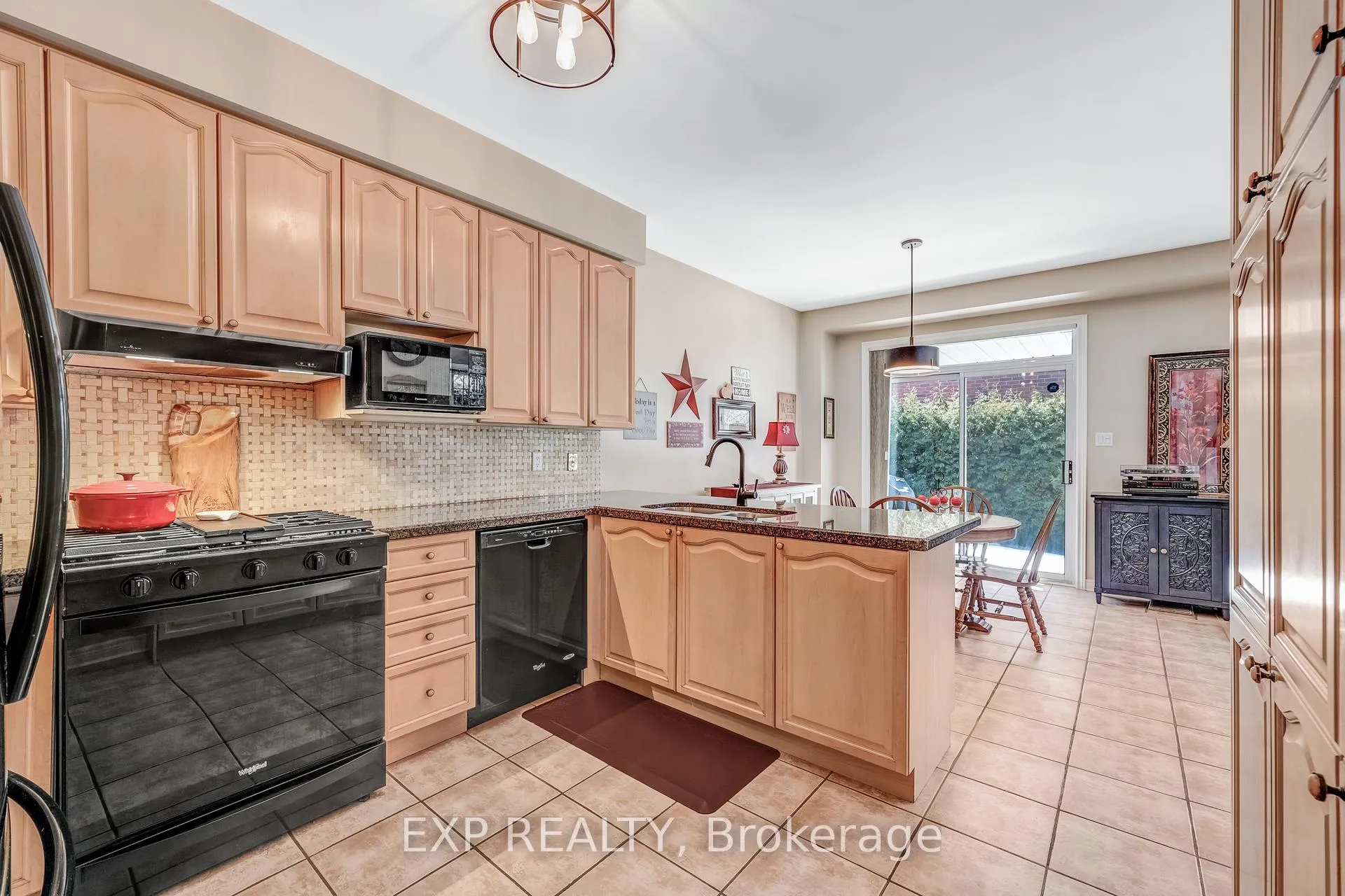 Photo 10 of 56 Moreau Trail, Scarborough, Clairlea-Birchmount — HOMEH