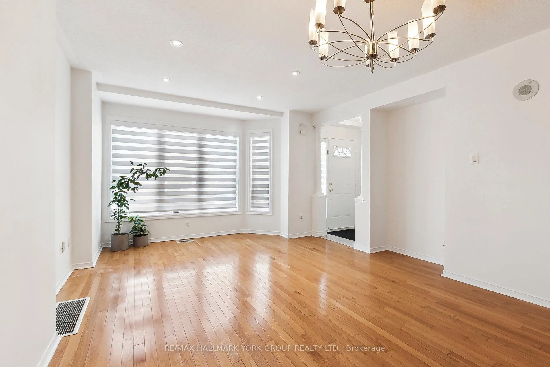 Photo 8 of Unit 177, 18 Clark Avenue W, Vaughan, Crestwood-Springfarm-Yorkhill — HOMEH