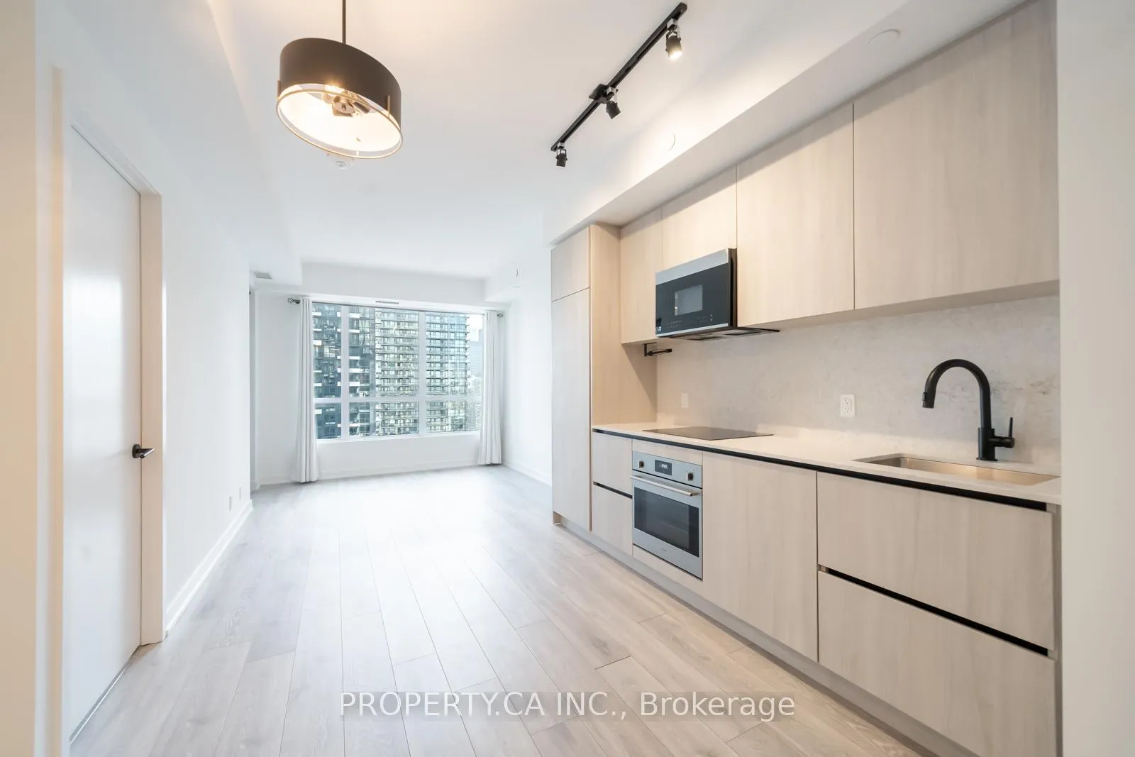 Front of Unit 3203, 108 Peter Street