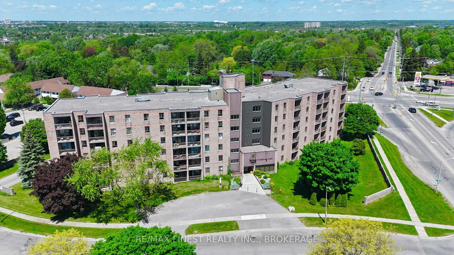 Photo 2 of Unit 602, 17 Eldon Hall Place, Kingston, Central City West — HOMEH