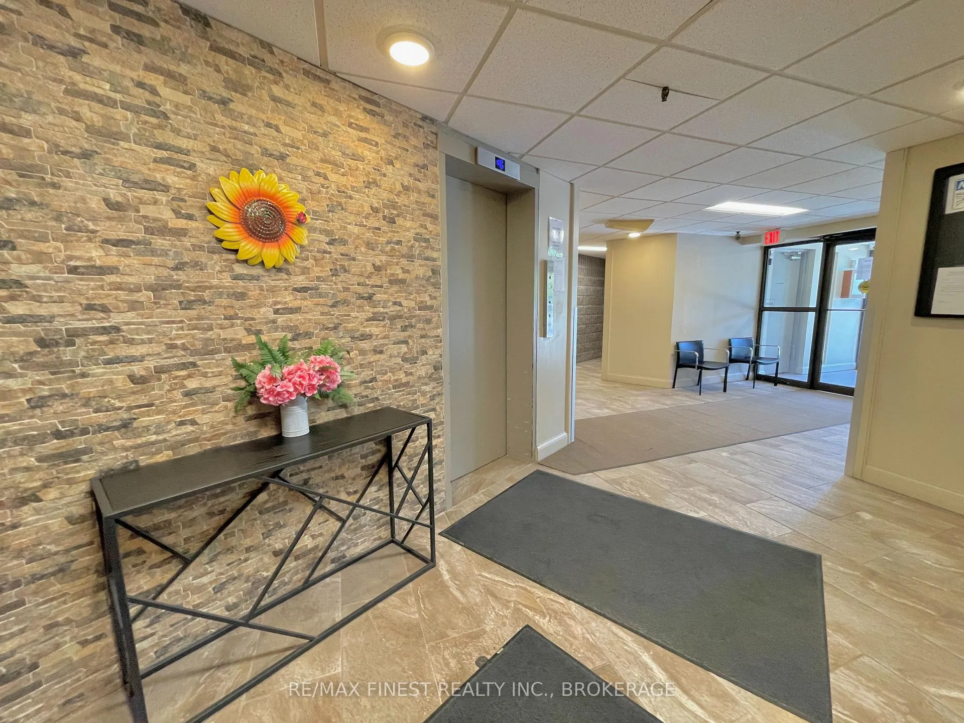 Photo 5 of Unit 602, 17 Eldon Hall Place, Kingston, Central City West — HOMEH