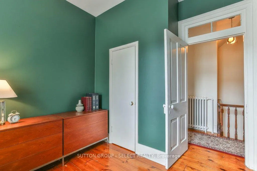 Photo 29 of 806 Waterloo Street, London, East B — HOMEH