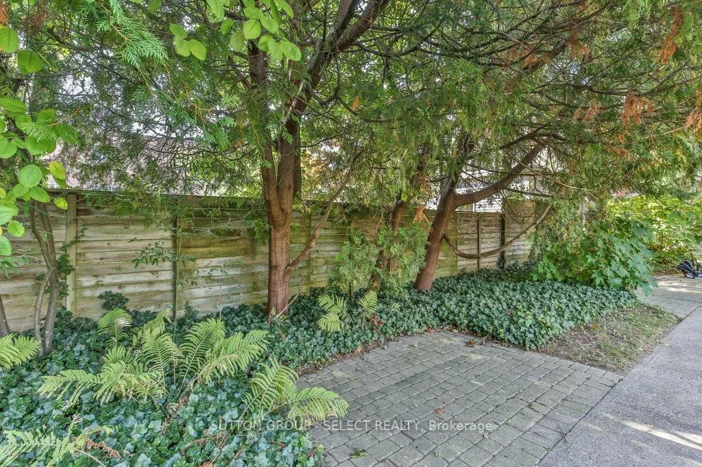 Photo 45 of 806 Waterloo Street, London, East B — HOMEH