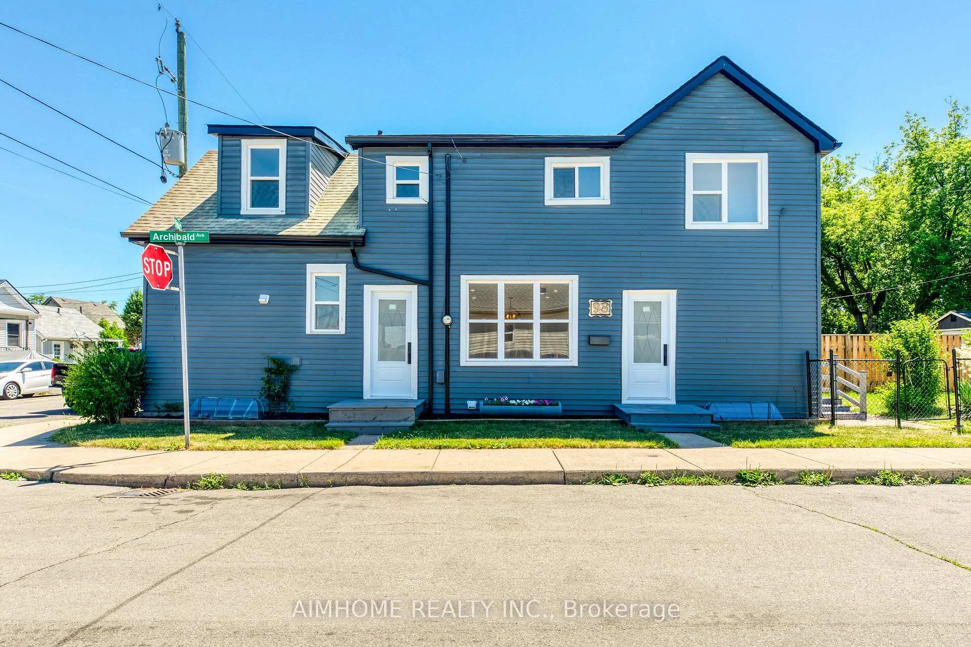 Front of Unit 2, 98 Hope Avenue