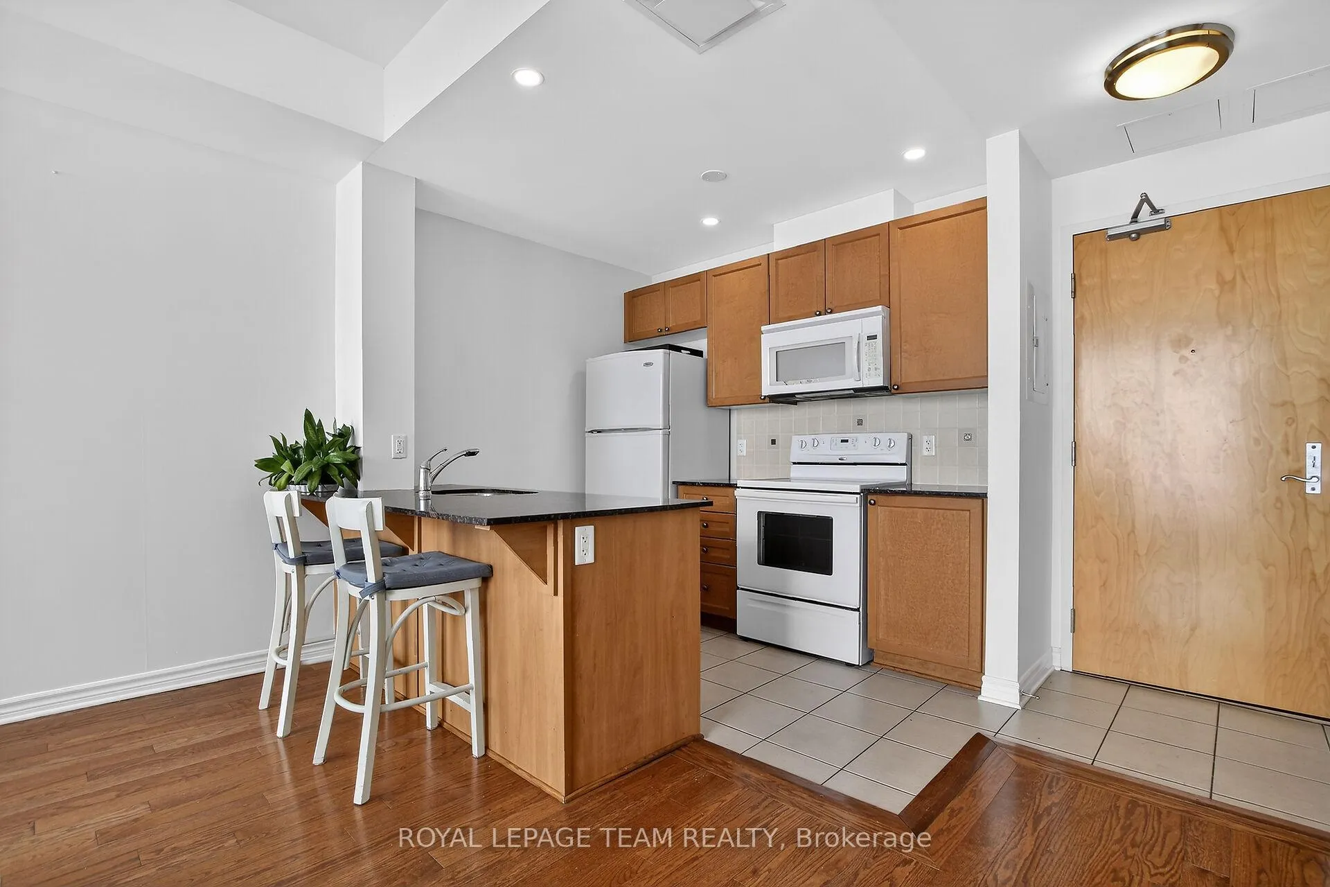 Photo 5 of Unit 1007, 250 Lett Street, Ottawa, West Centre Town — HOMEH