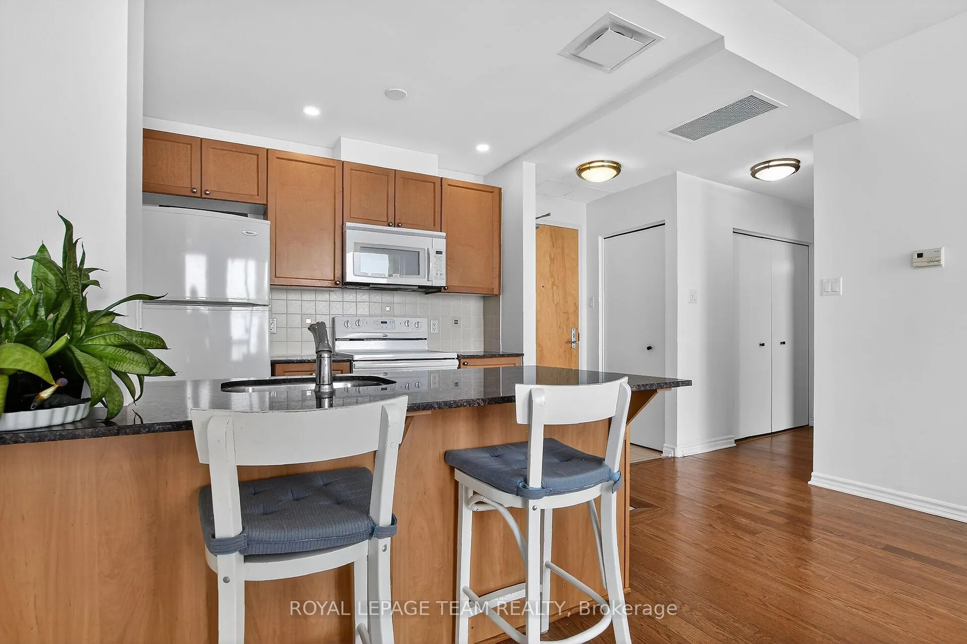 Photo 8 of Unit 1007, 250 Lett Street, Ottawa, West Centre Town — HOMEH