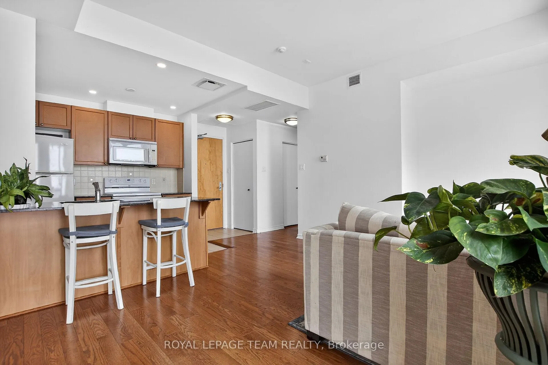 Photo 13 of Unit 1007, 250 Lett Street, Ottawa, West Centre Town — HOMEH