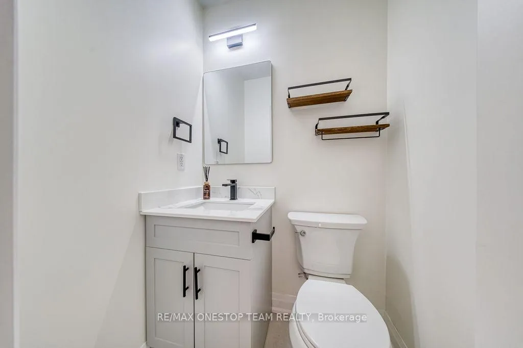 Photo 10 of 30 Heathdale Road, Toronto, Humewood-Cedarvale — HOMEH