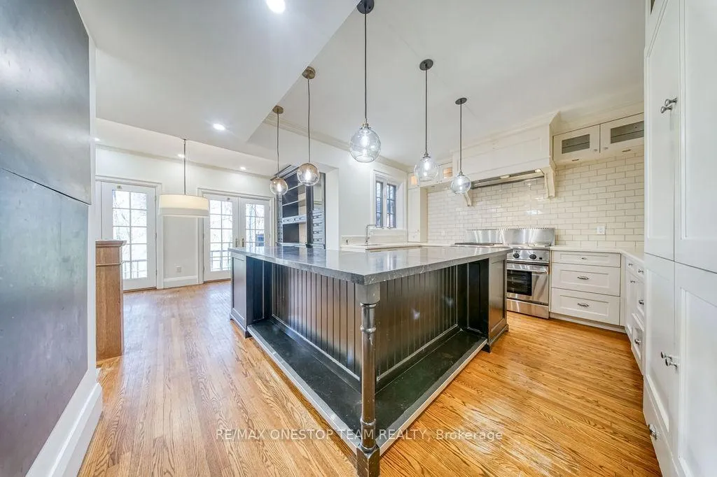 Photo 11 of 30 Heathdale Road, Toronto, Humewood-Cedarvale — HOMEH