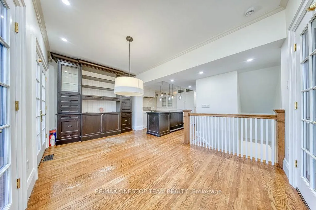 Photo 17 of 30 Heathdale Road, Toronto, Humewood-Cedarvale — HOMEH
