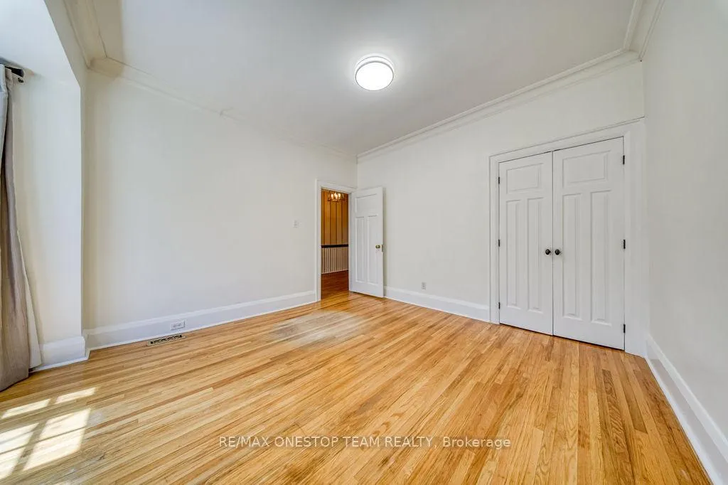 Photo 23 of 30 Heathdale Road, Toronto, Humewood-Cedarvale — HOMEH