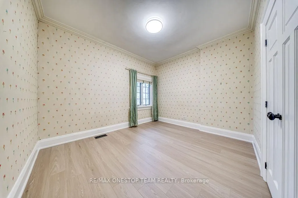 Photo 24 of 30 Heathdale Road, Toronto, Humewood-Cedarvale — HOMEH