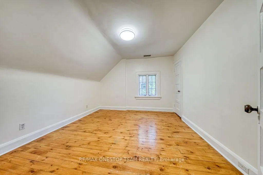 Photo 32 of 30 Heathdale Road, Toronto, Humewood-Cedarvale — HOMEH