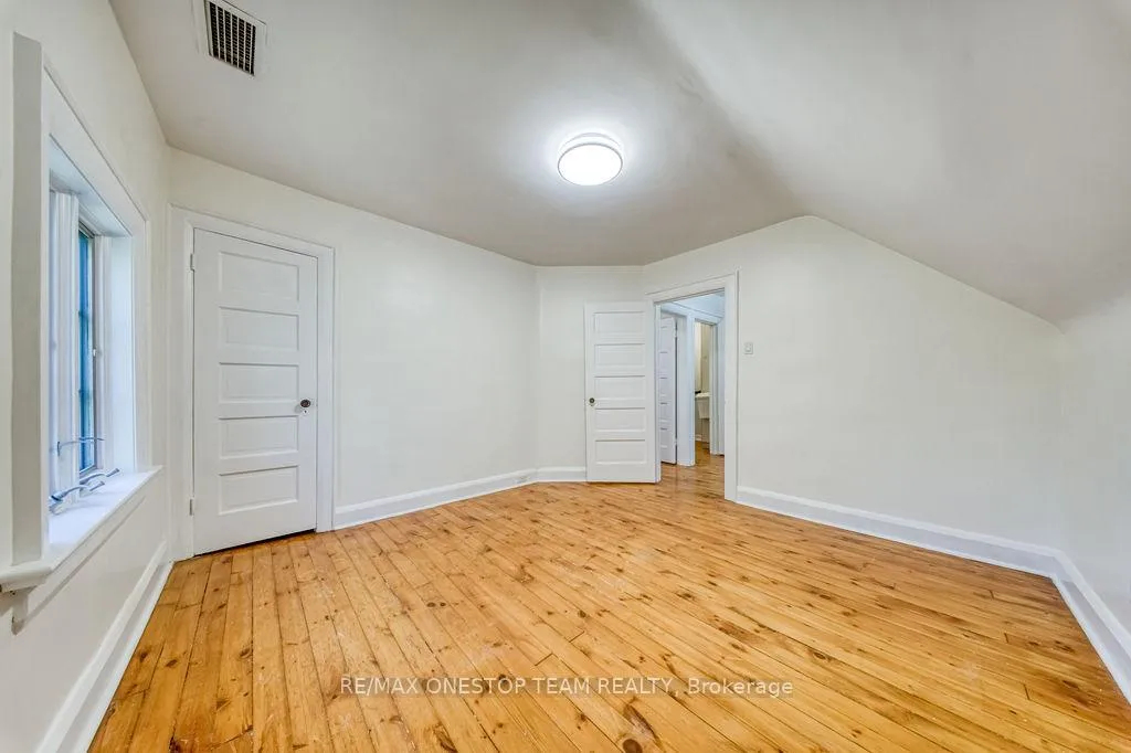 Photo 33 of 30 Heathdale Road, Toronto, Humewood-Cedarvale — HOMEH