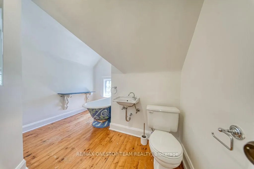 Photo 34 of 30 Heathdale Road, Toronto, Humewood-Cedarvale — HOMEH