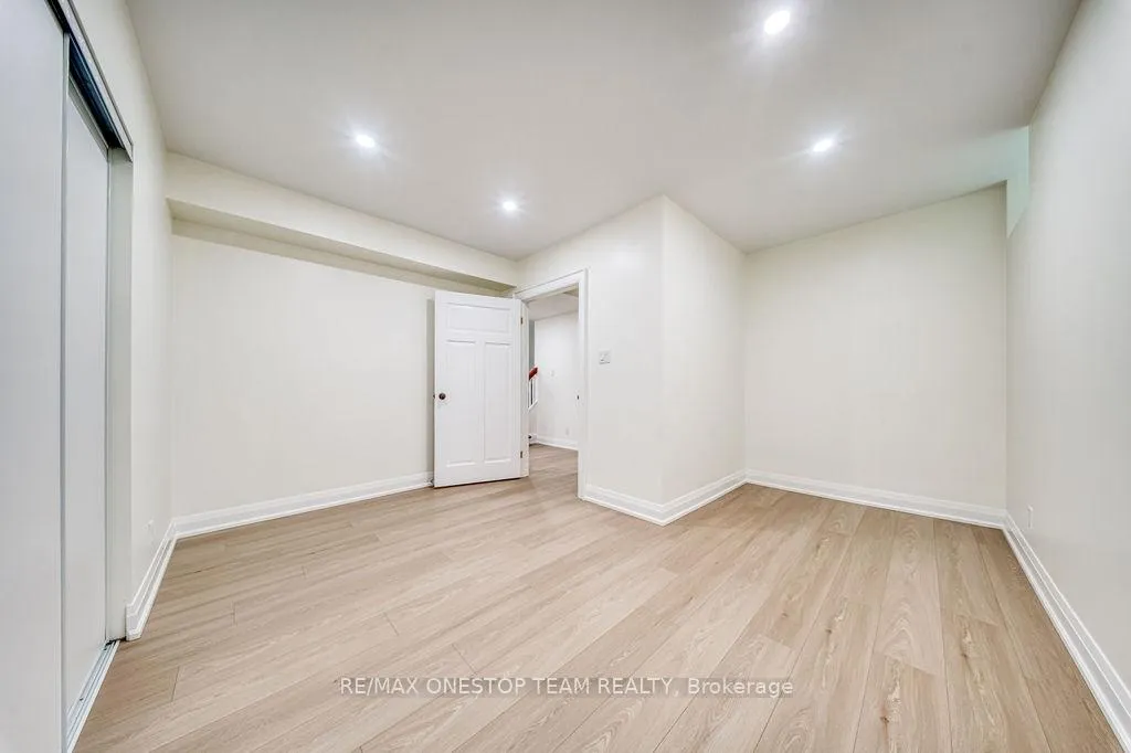Photo 38 of 30 Heathdale Road, Toronto, Humewood-Cedarvale — HOMEH