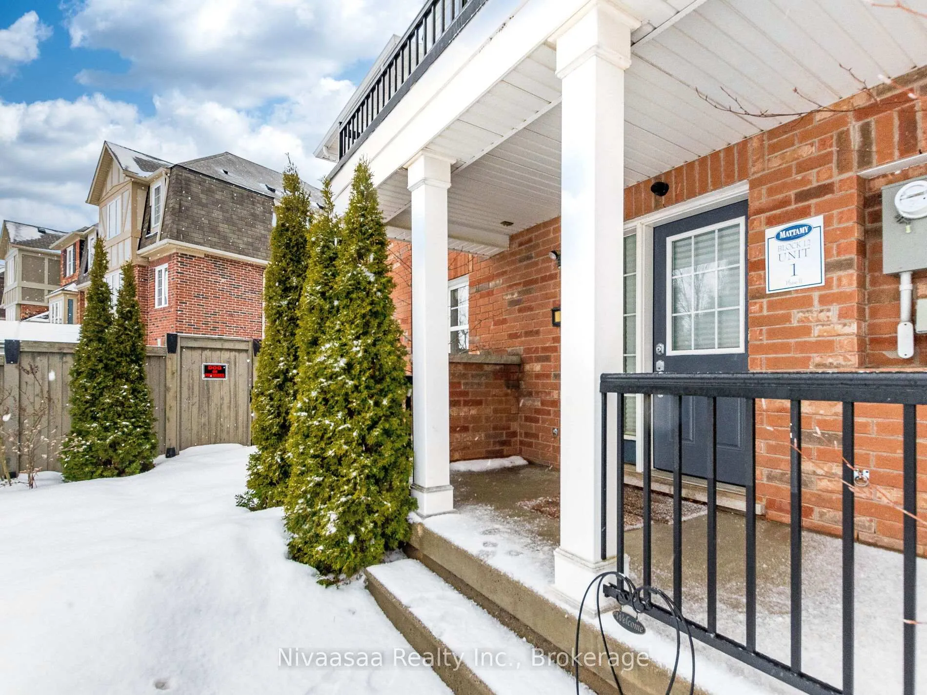 Photo 4 of 18 Betterton Crescent, Brampton, Northwest Brampton — HOMEH