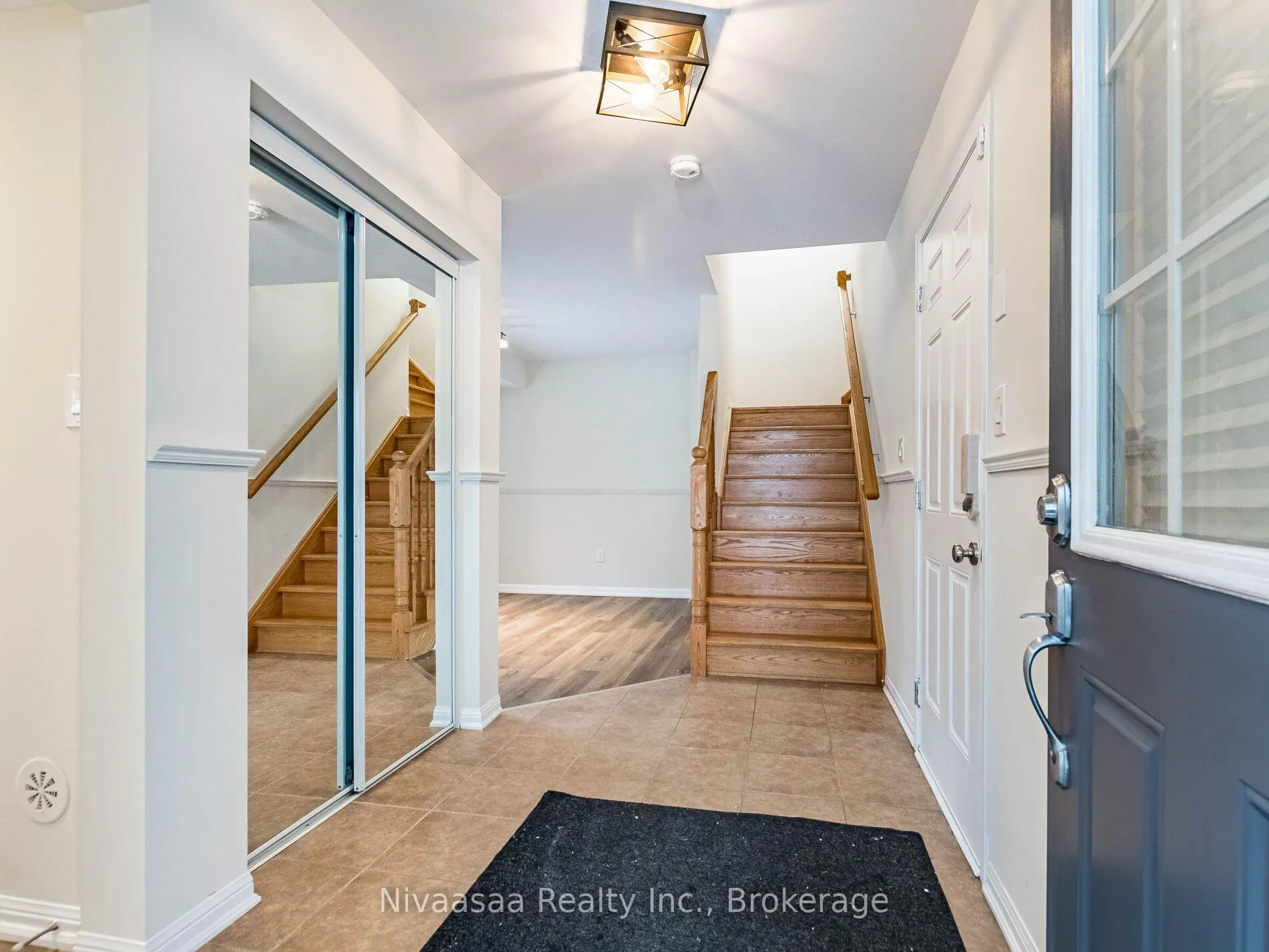 Photo 6 of 18 Betterton Crescent, Brampton, Northwest Brampton — HOMEH