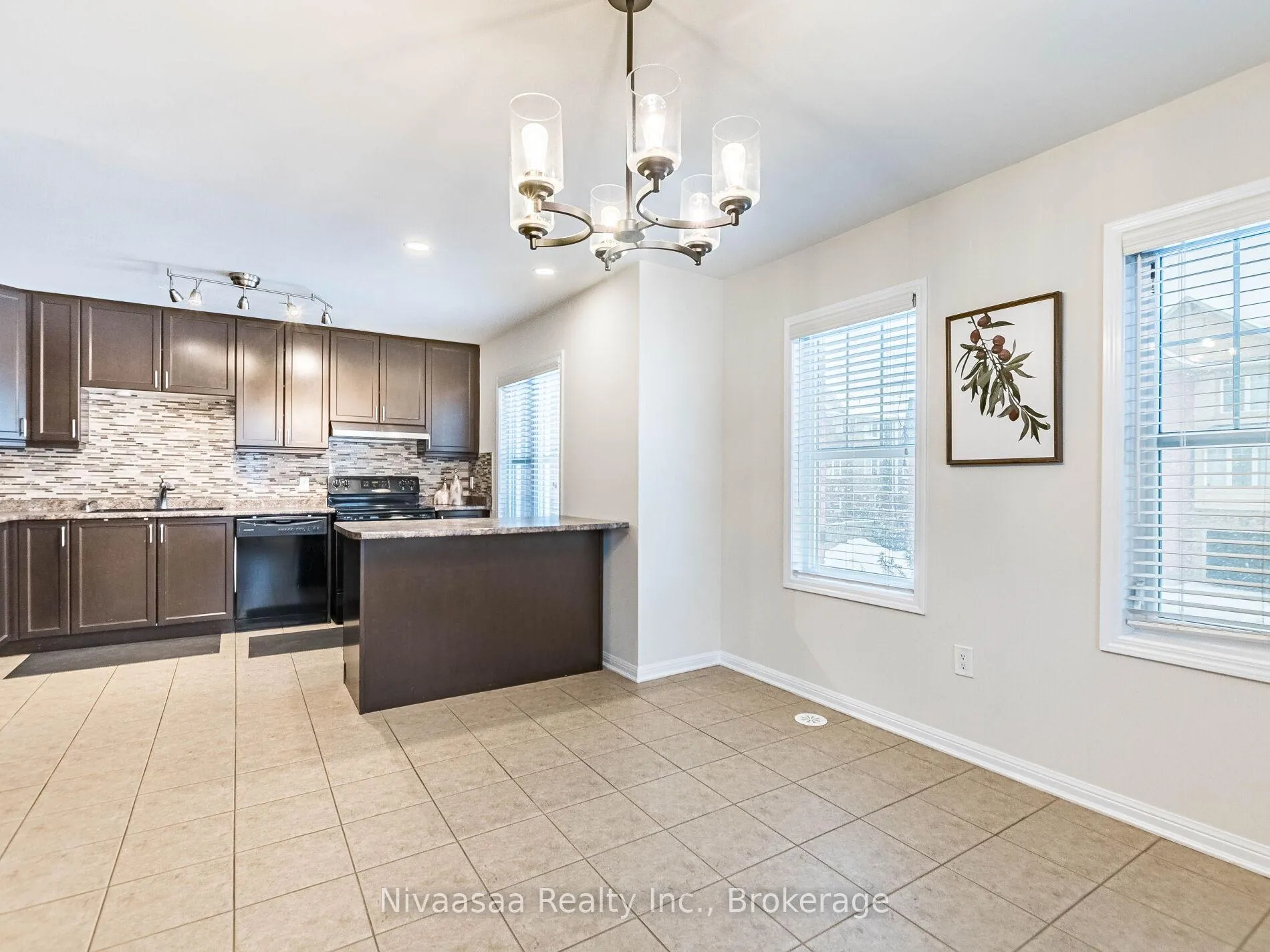 Photo 19 of 18 Betterton Crescent, Brampton, Northwest Brampton — HOMEH
