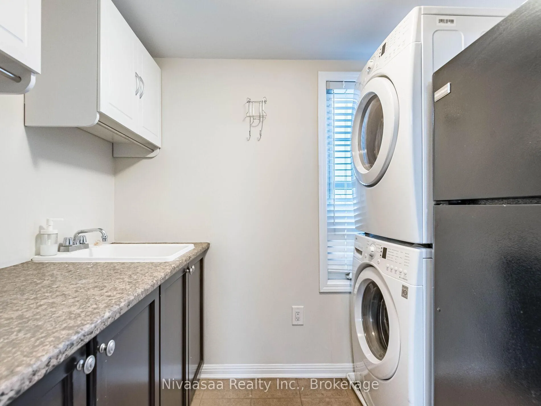 Photo 25 of 18 Betterton Crescent, Brampton, Northwest Brampton — HOMEH