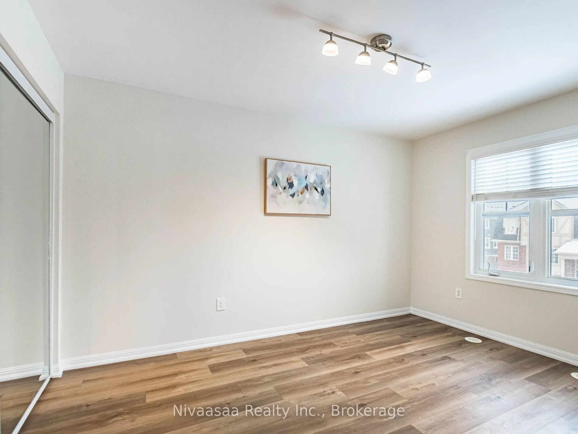 Photo 31 of 18 Betterton Crescent, Brampton, Northwest Brampton — HOMEH