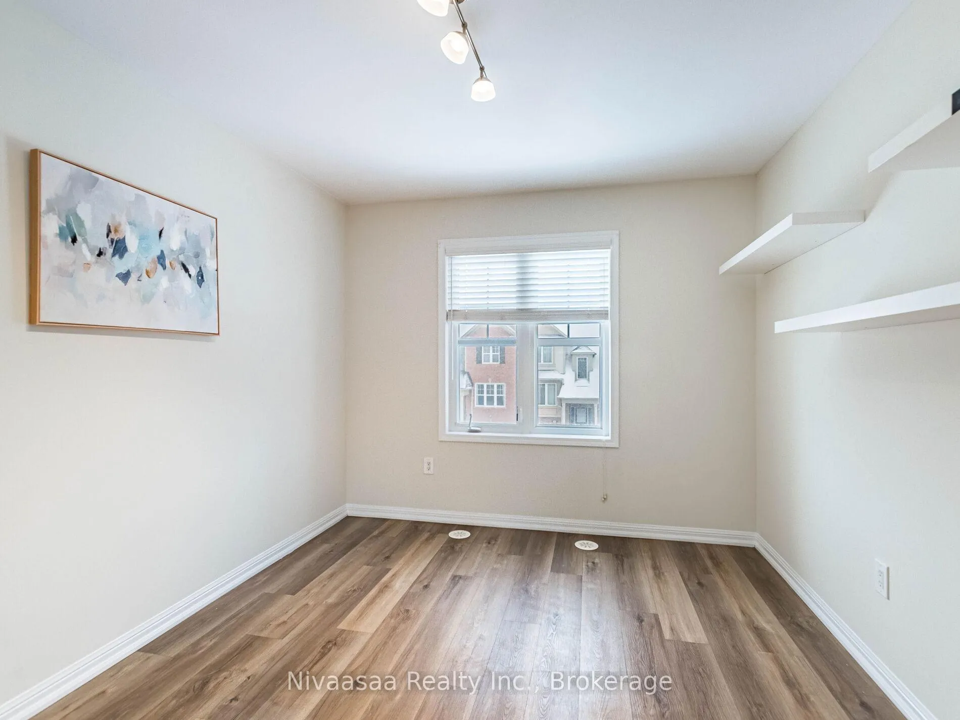 Photo 32 of 18 Betterton Crescent, Brampton, Northwest Brampton — HOMEH