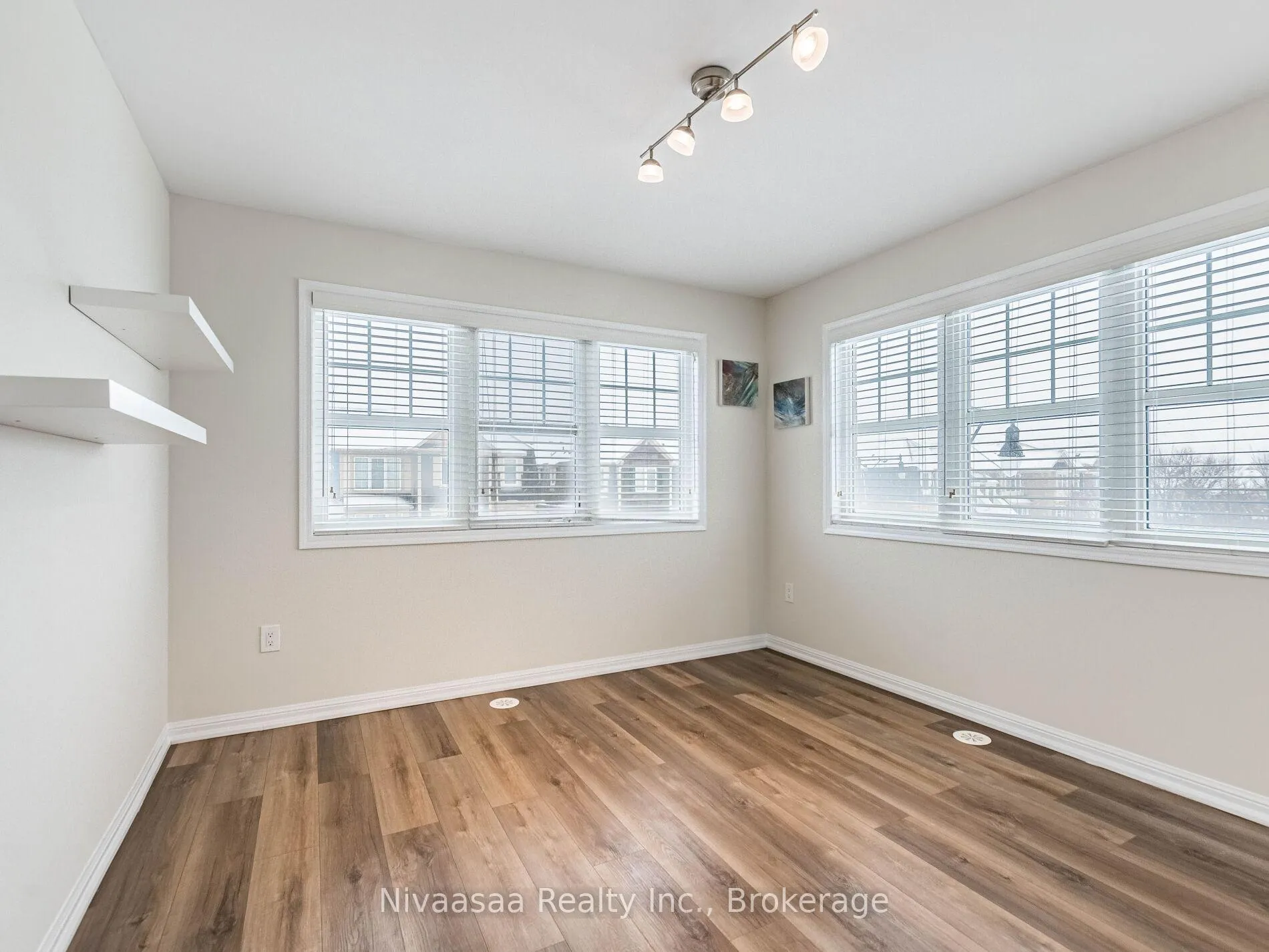 Photo 34 of 18 Betterton Crescent, Brampton, Northwest Brampton — HOMEH