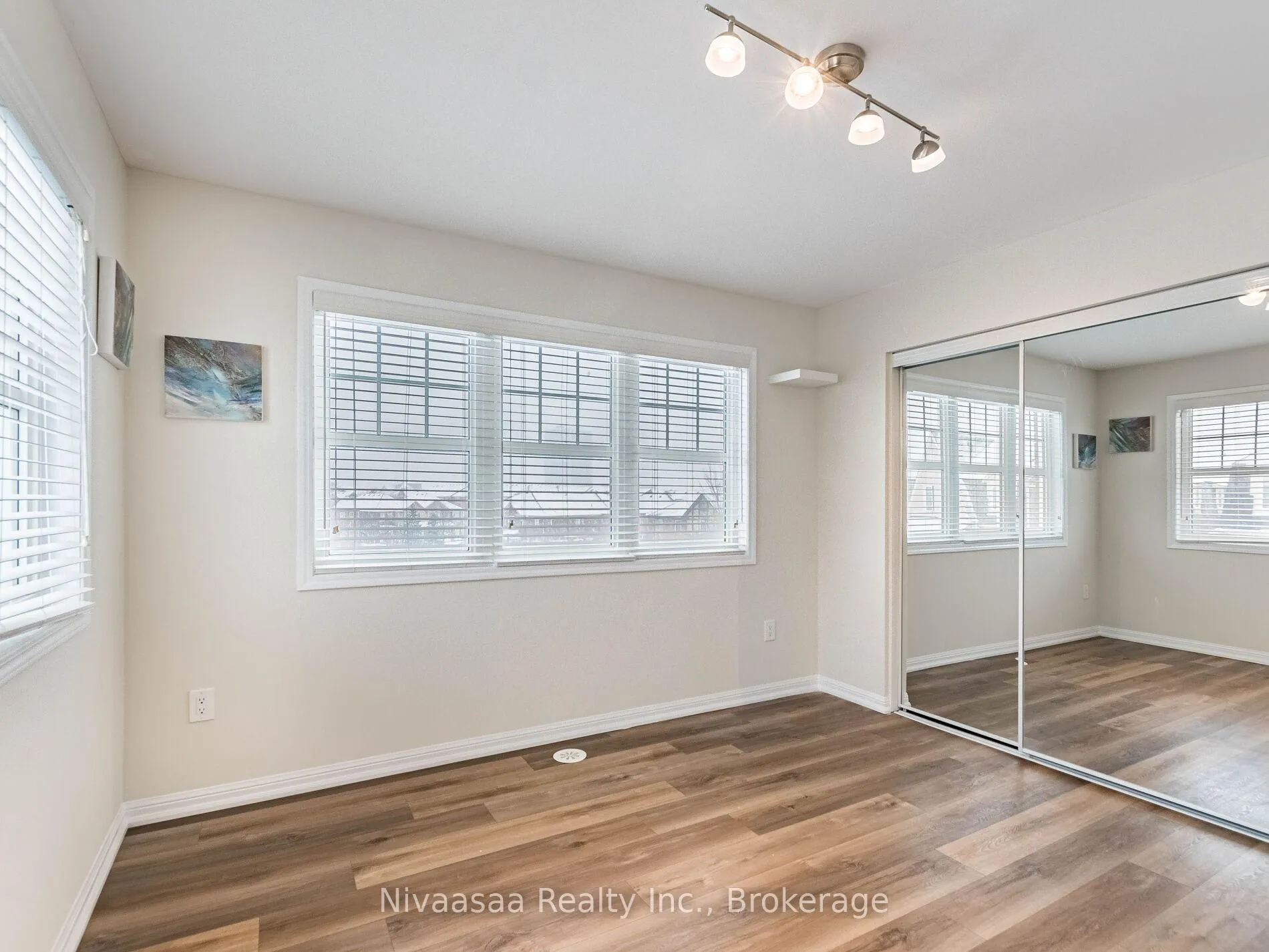 Photo 35 of 18 Betterton Crescent, Brampton, Northwest Brampton — HOMEH