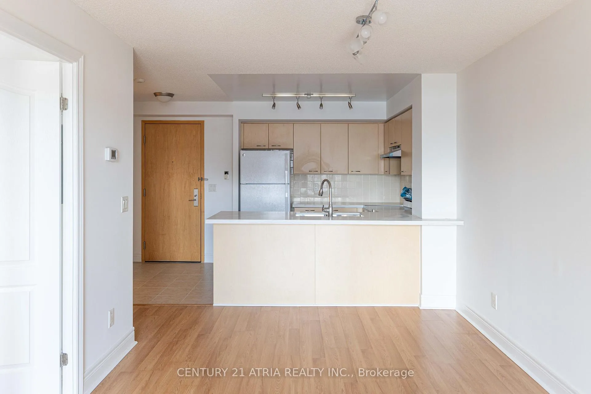 Photo 4 of Unit 622, 48 Suncrest Boulevard, Markham, Commerce Valley — HOMEH