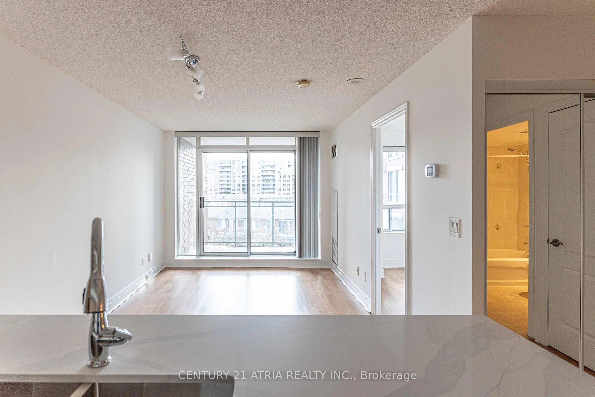 Photo 8 of Unit 622, 48 Suncrest Boulevard, Markham, Commerce Valley — HOMEH