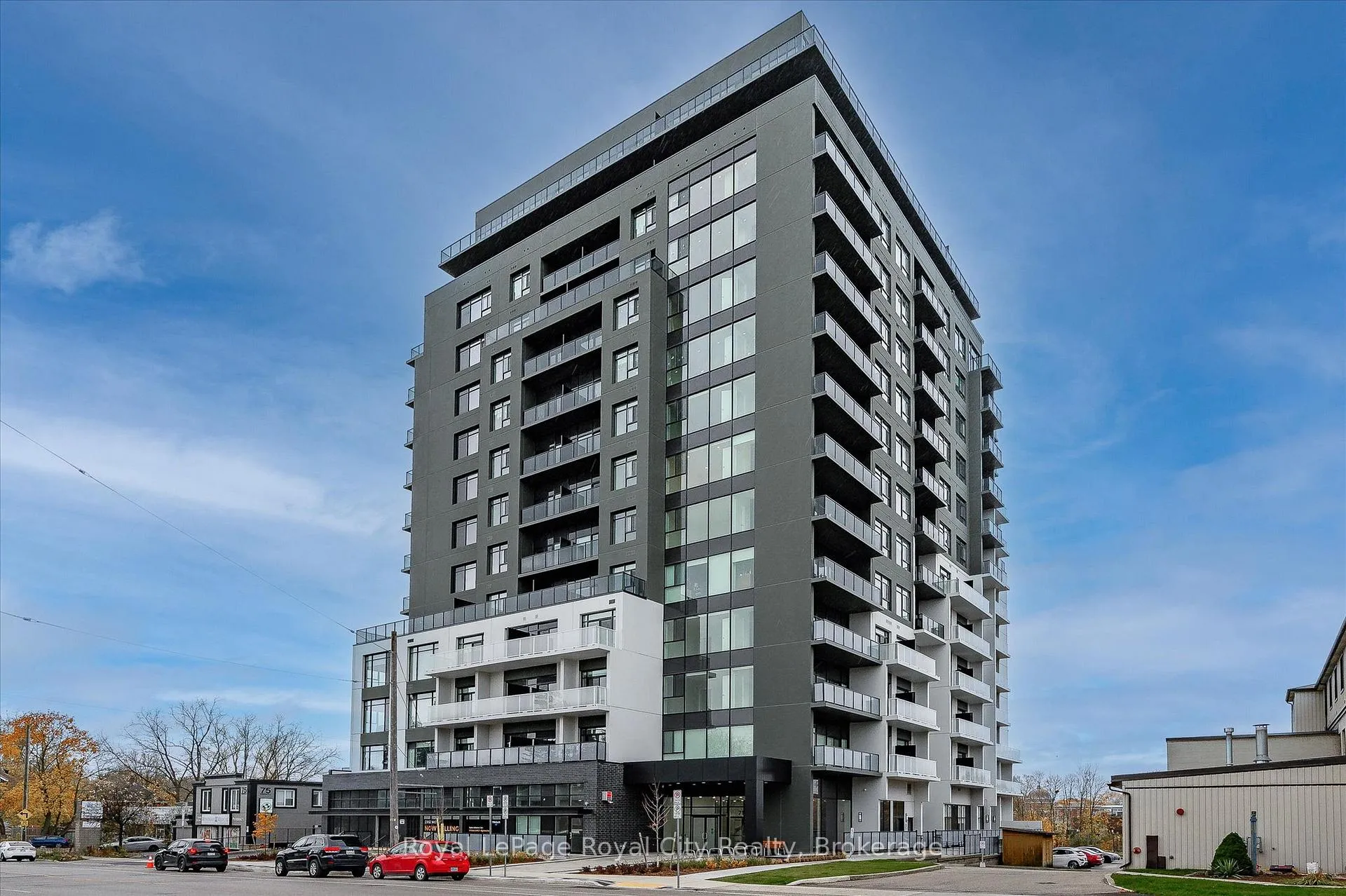 Front of Unit 1007, 71 Wyndham Street S