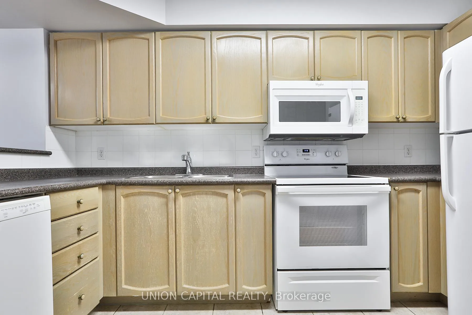 Photo 6 of Unit 710, 17 Michael Power Place, Etobicoke, Islington-City Centre West — HOMEH