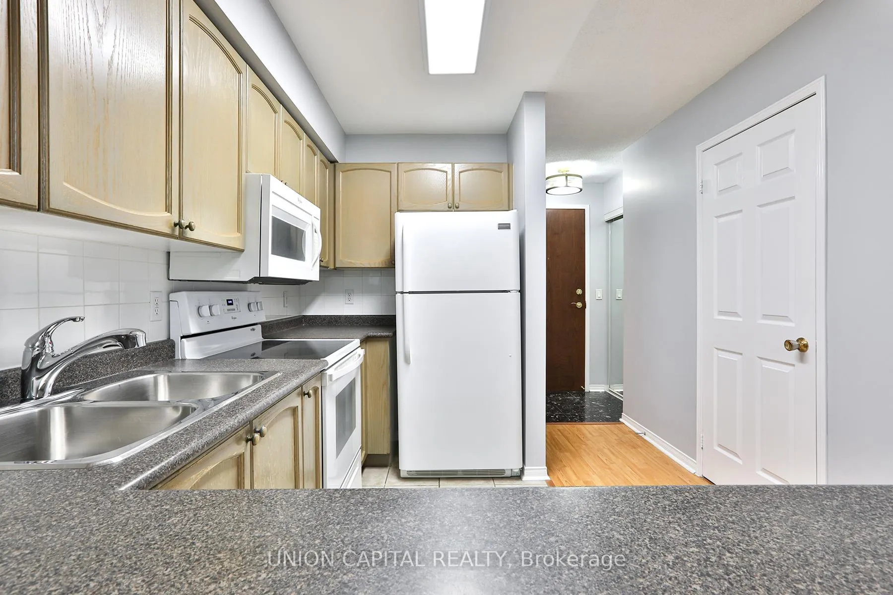 Photo 8 of Unit 710, 17 Michael Power Place, Etobicoke, Islington-City Centre West — HOMEH