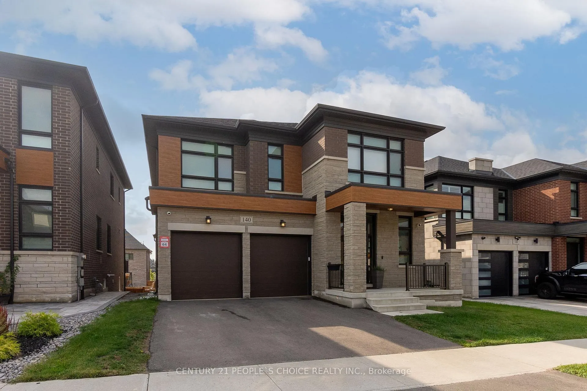 Photo 2 of 140 Wainfleet Crescent, Vaughan, Vellore Village — HOMEH