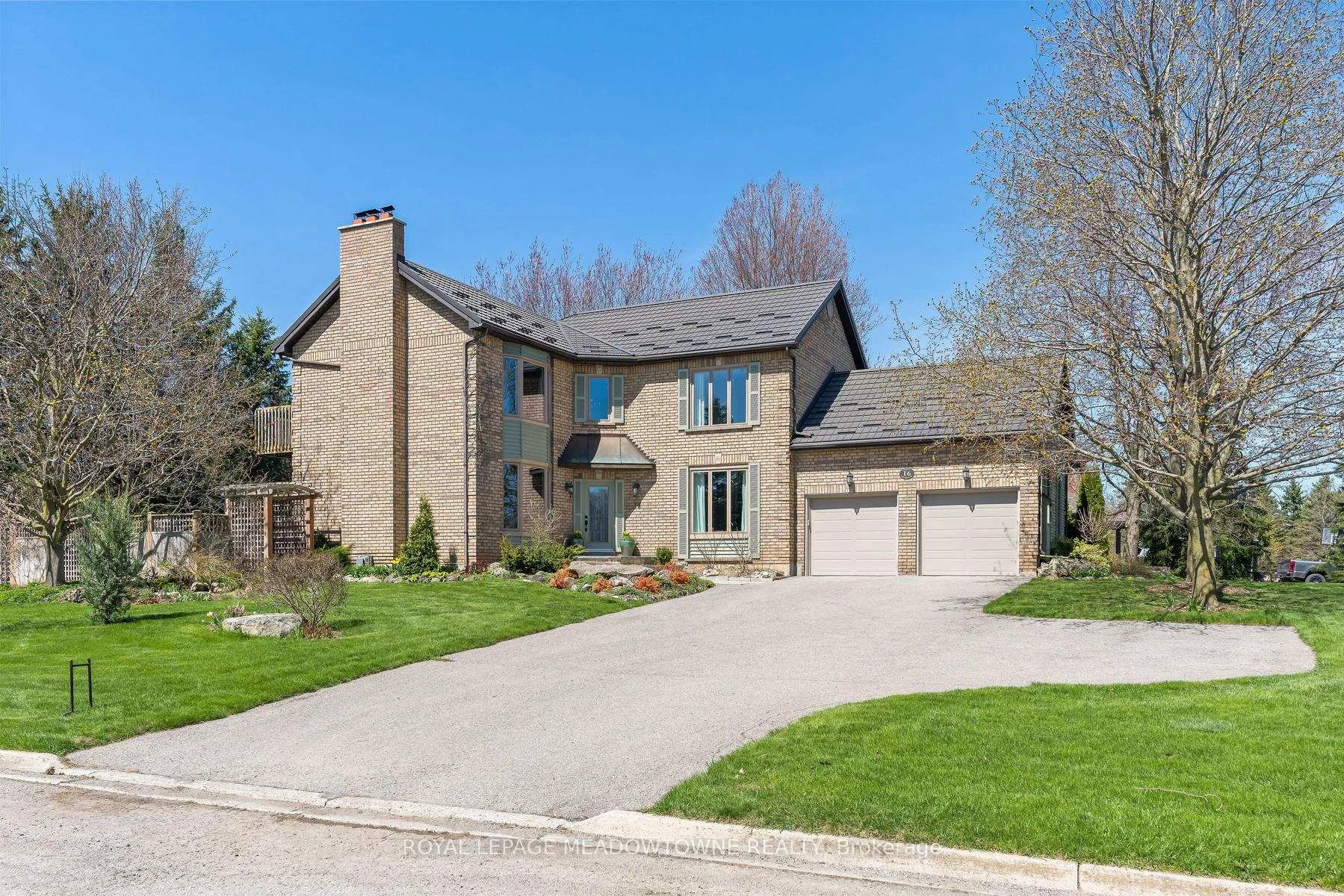 Photo of 16 Oak Ridge Drive